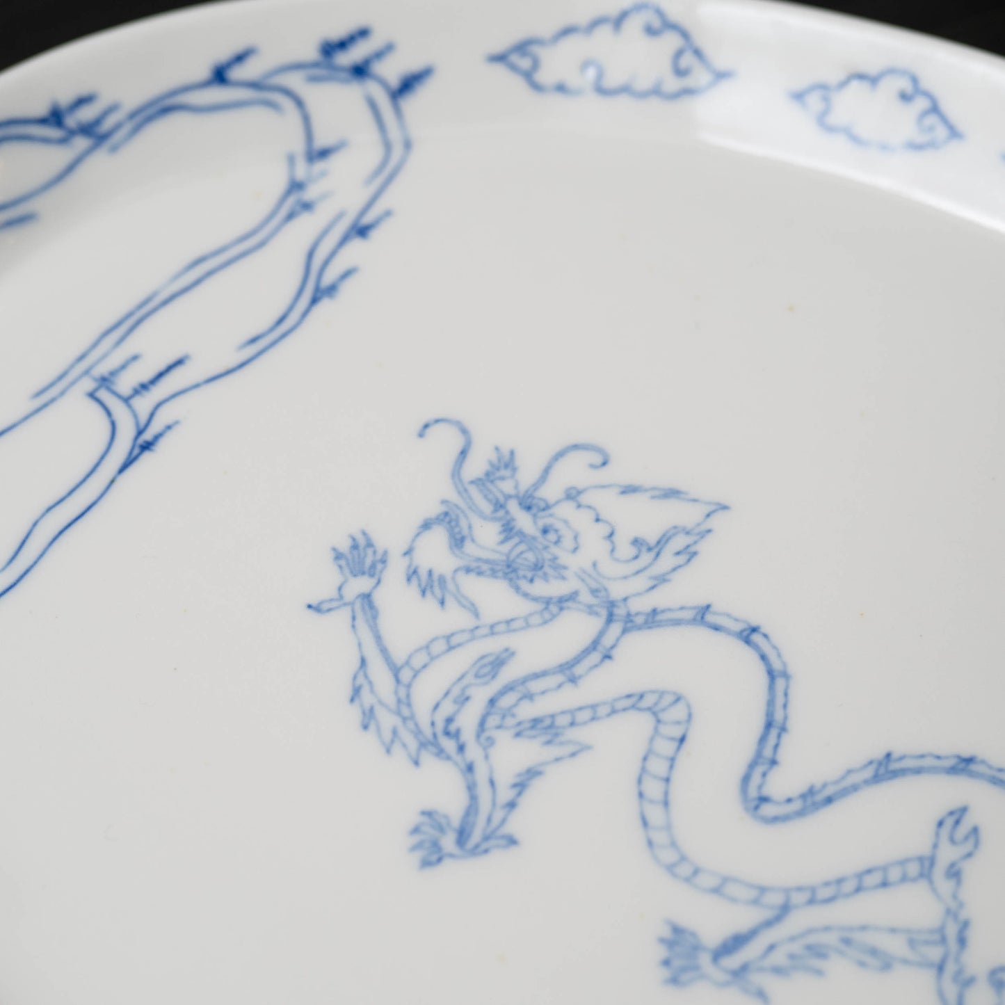 Dragon Mountain Motif - Large Oval