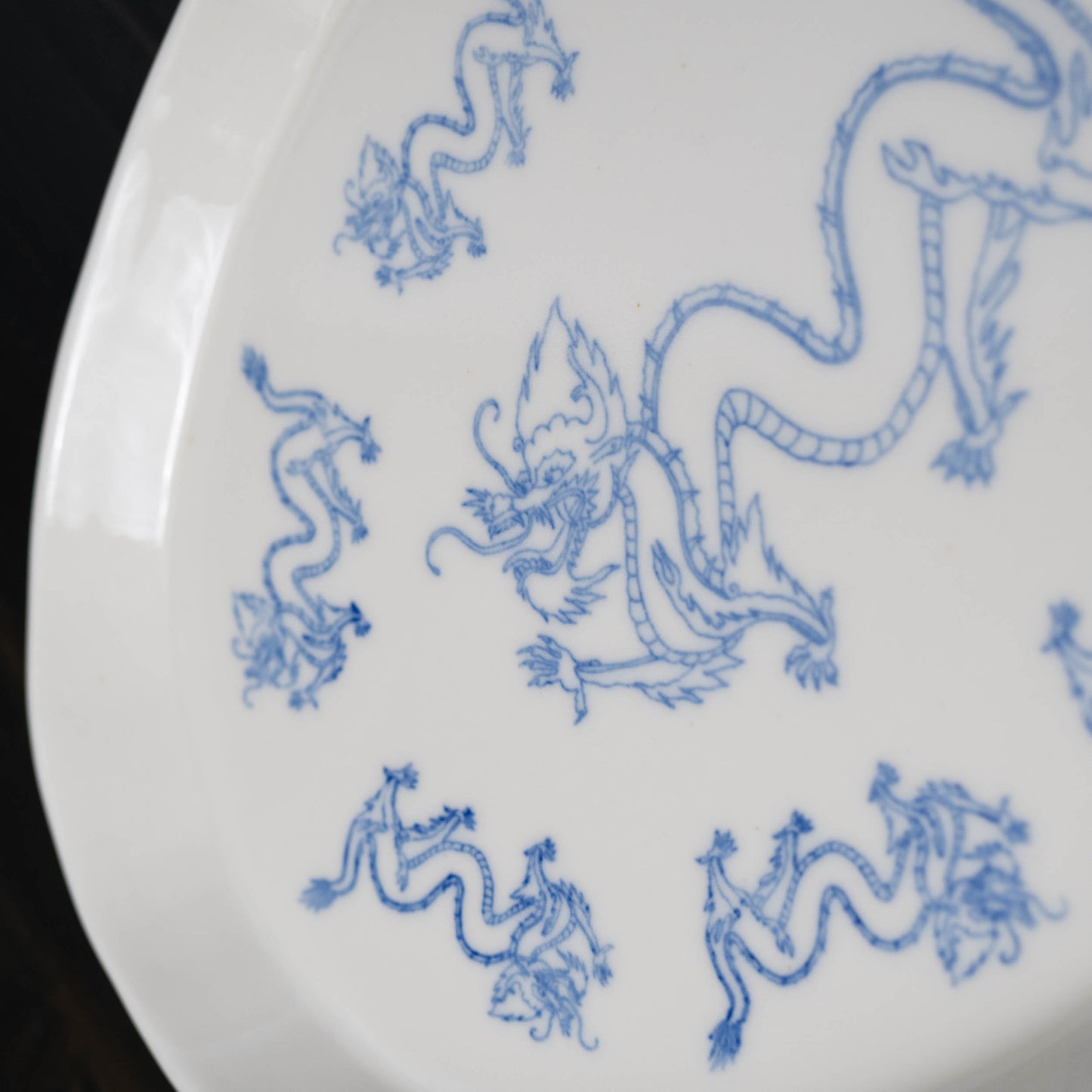 9 Dragons Large Oval