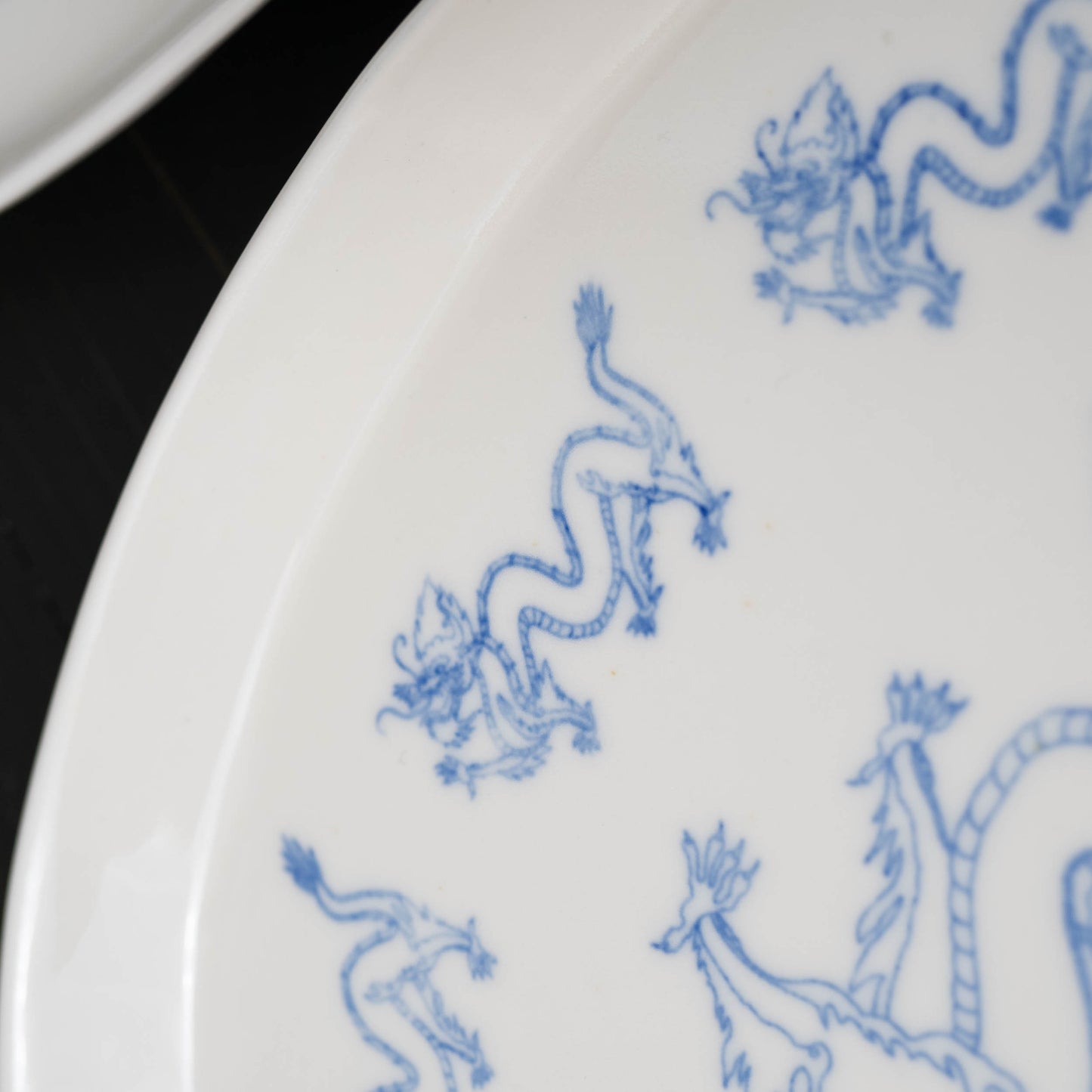 9 Dragons Large Oval