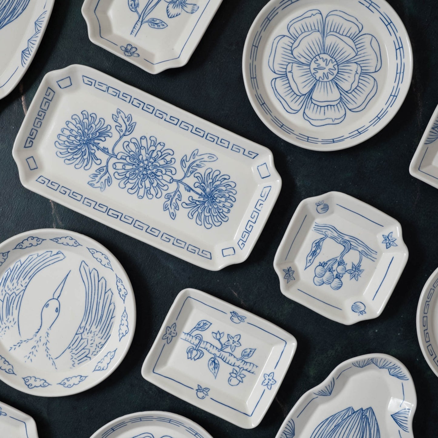 Chrysanthemum Beveled Rectangle Dish
