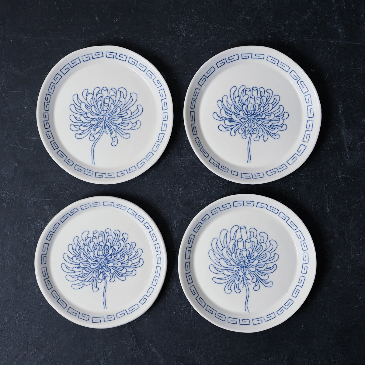 Chrysanthemum S-Fret Round Dish