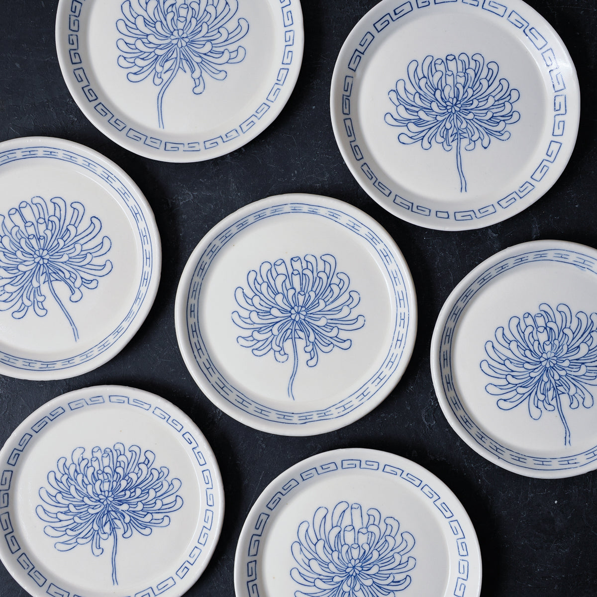 Chrysanthemum S-Fret Round Dish