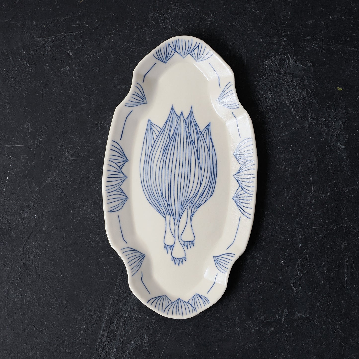 Ramp Beveled Oval Dish