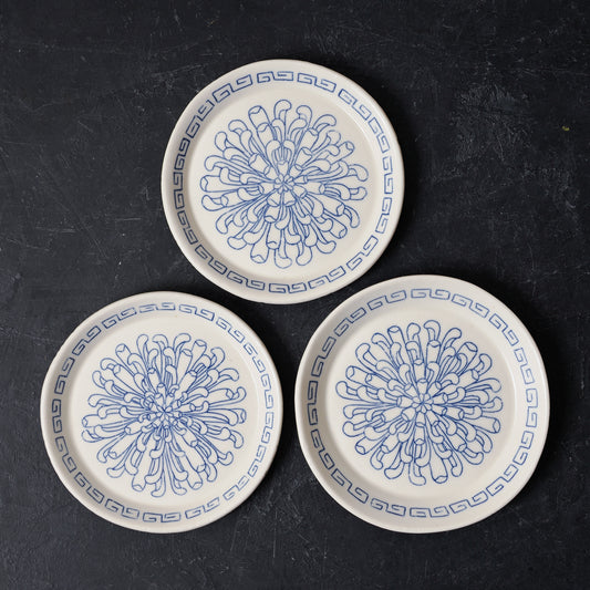 Chrysanthemum Bloom Round Dish