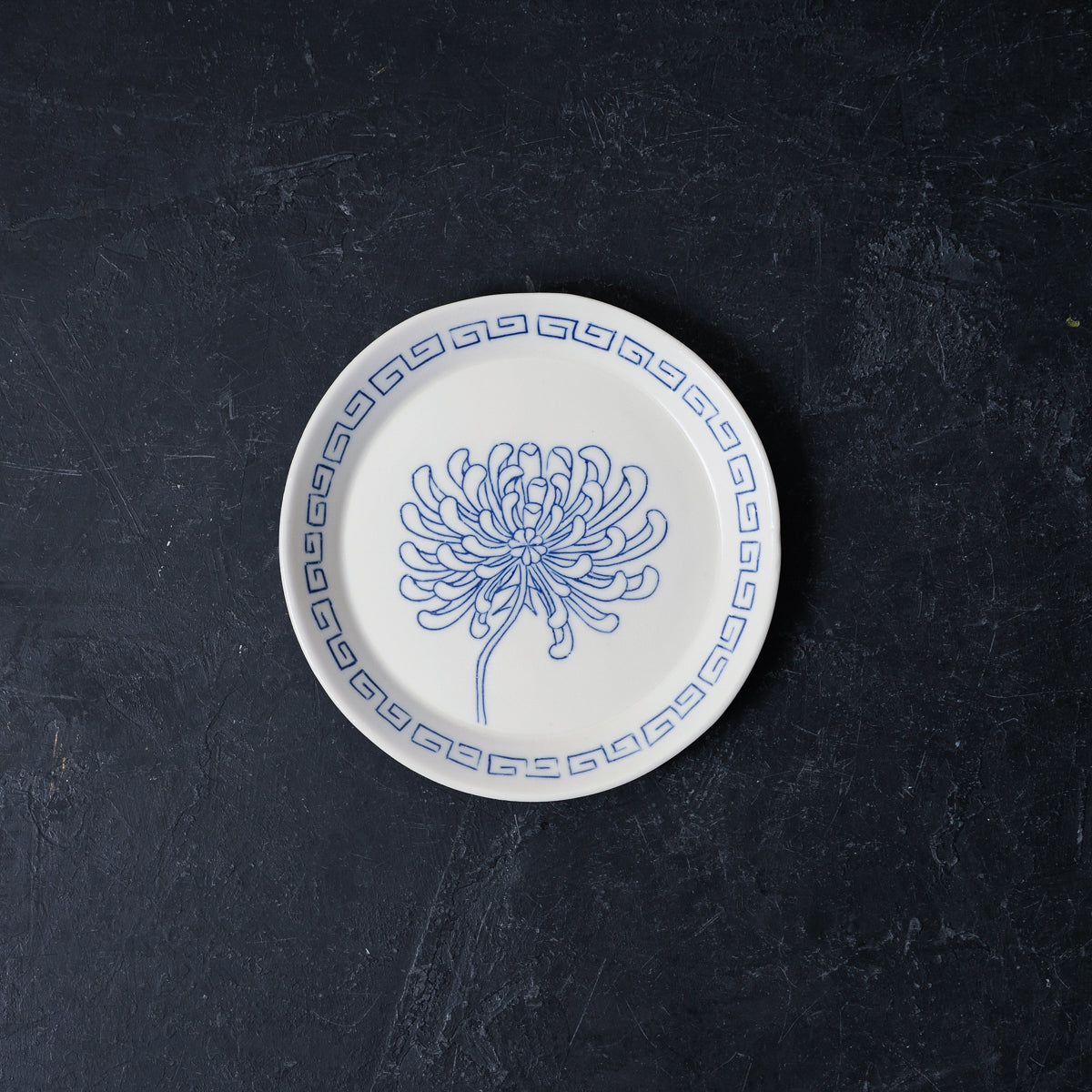 Chrysanthemum S-Fret Round Dish